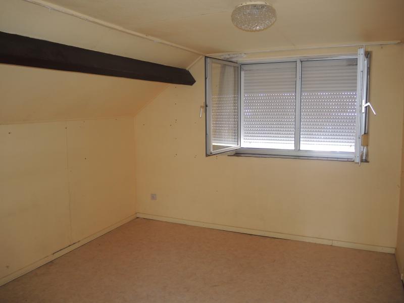 Gepflegtes Vierfassadenhaus mit Garten und Garage. in 4840 Welkenraedt