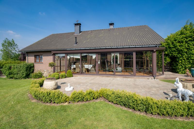 Sehr schönes und solides Haus im Naherholungsgebiet der Eifel in 4950 Waimes